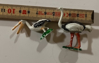 Plastfigurer - Pelikan og struds