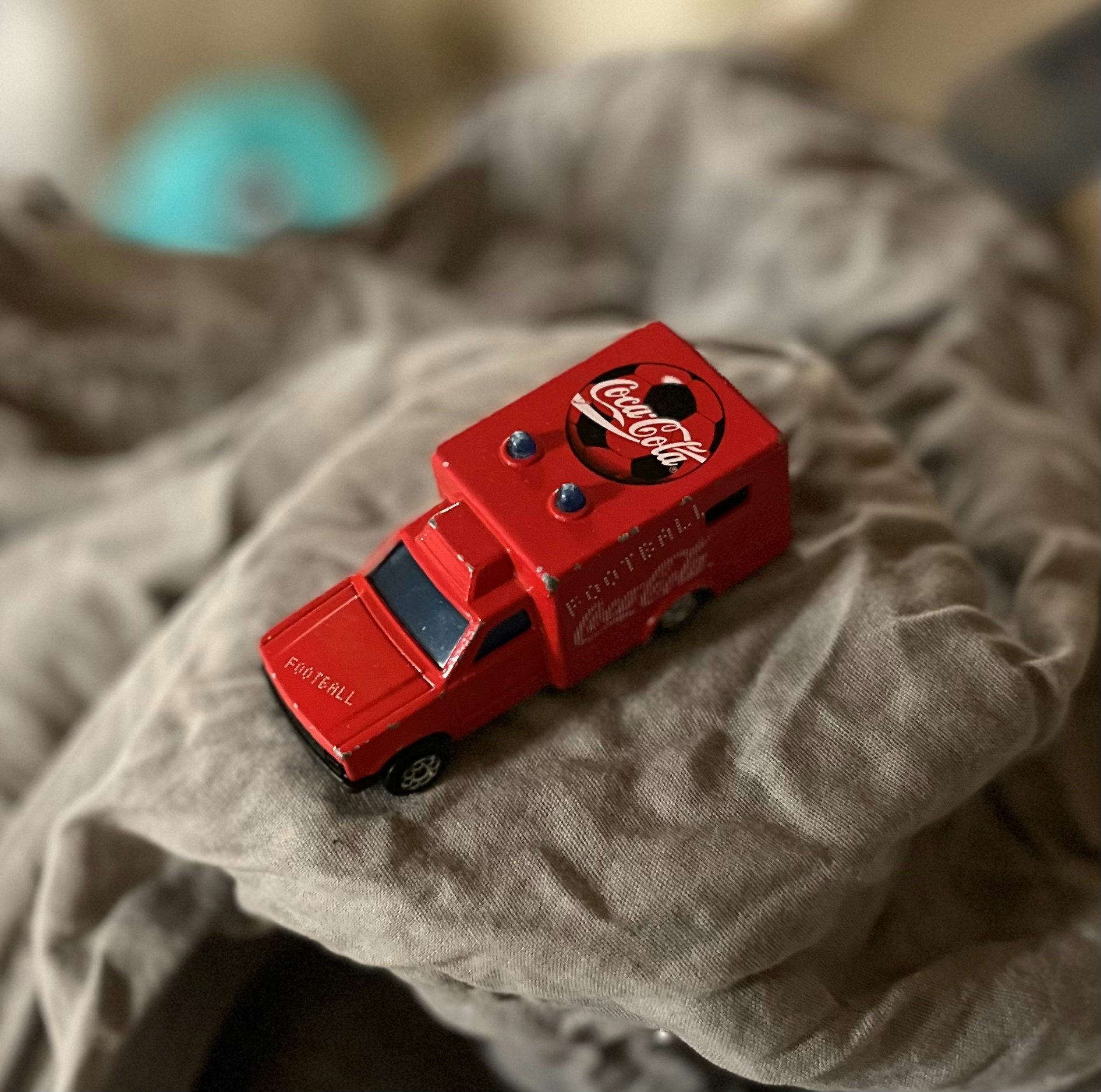 Majorette Ambulance - coca cola football