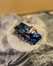 Hot Wheels Cabin Fever 2000