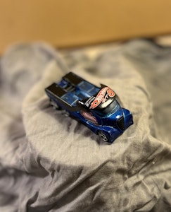 Hot Wheels Cabin Fever 2000