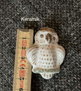Broche i keramik - ugle