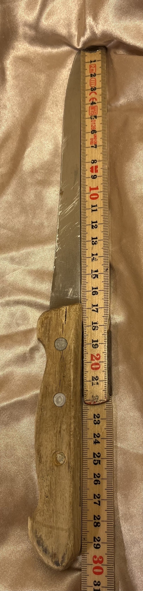 Kniv med træskaft - 30 cm
