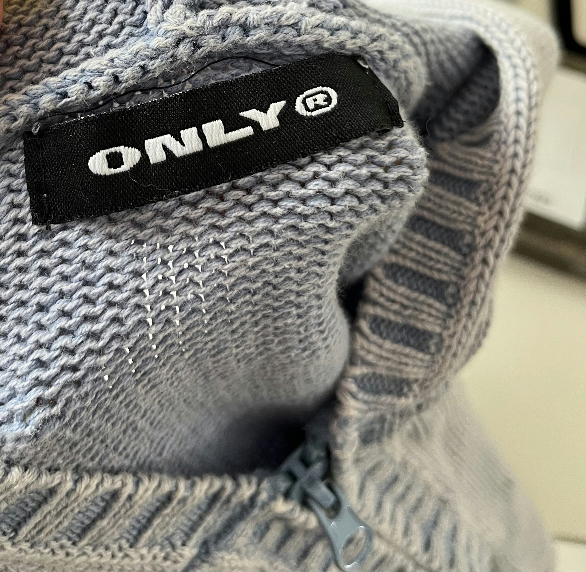 ONLY - str. M