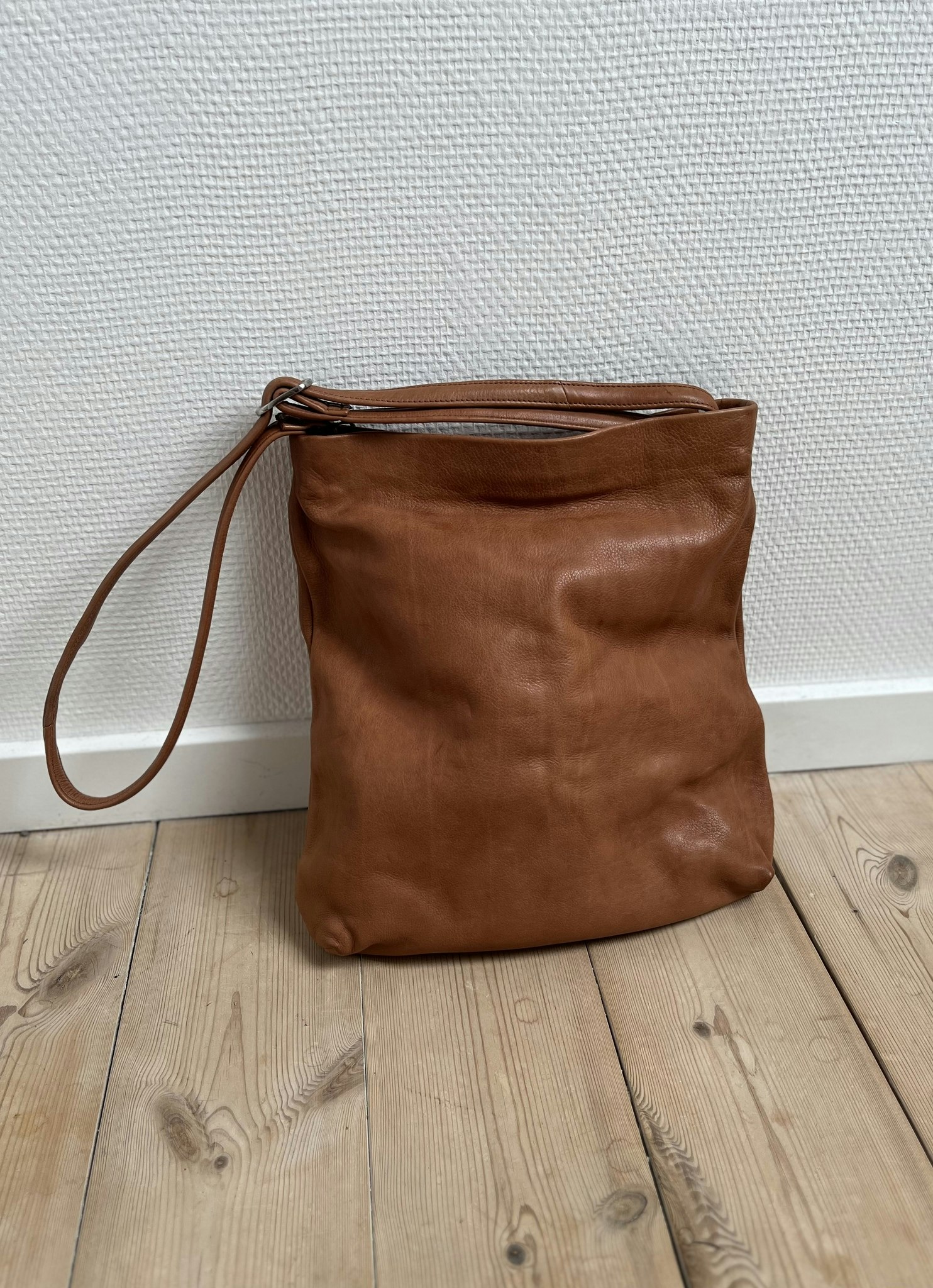 Still Nordic - Khloe HOBO