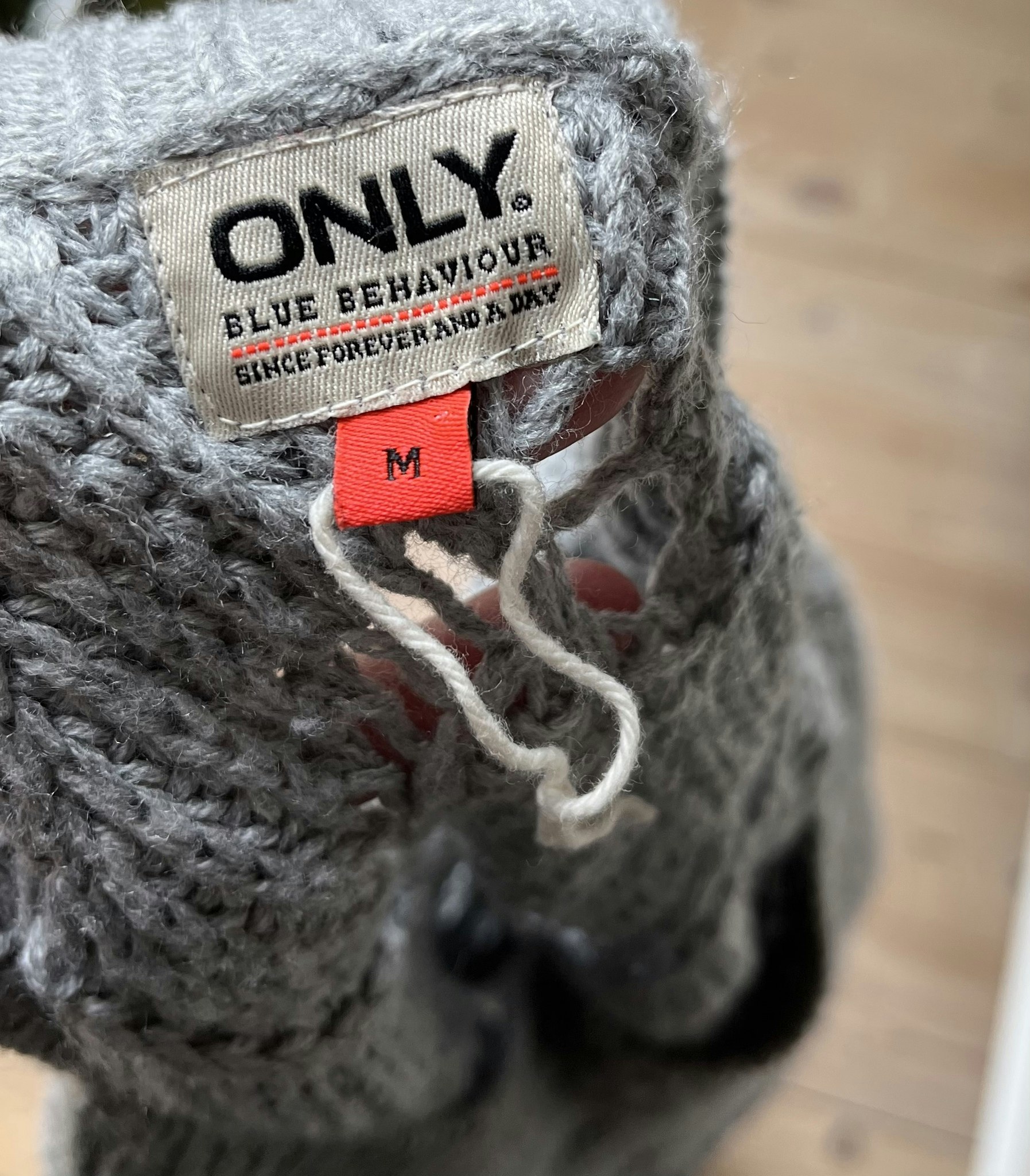 ONLY - str. M