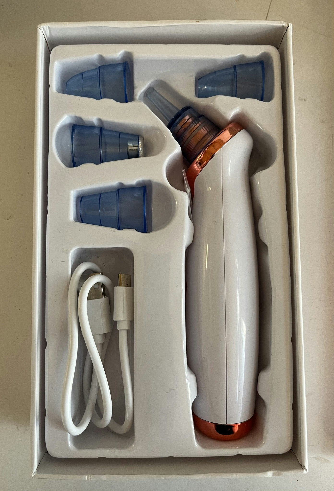 Cleaning instrument