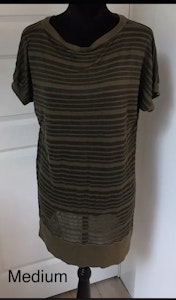 T-shirt - str. M-L