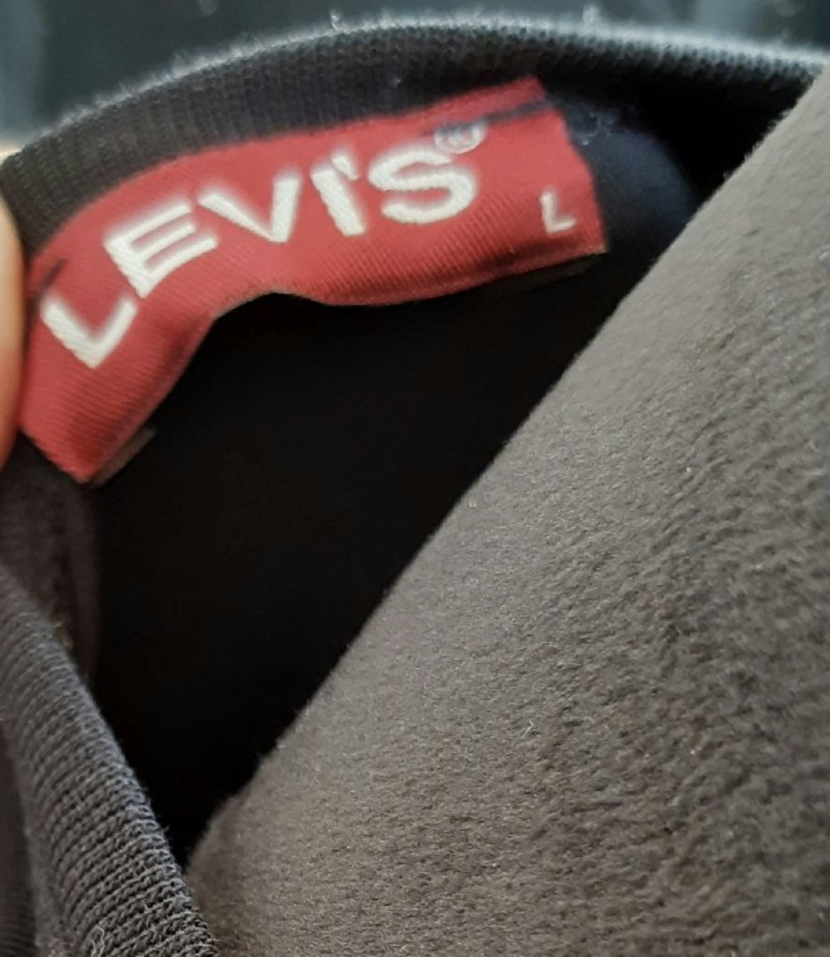 Levís - str. L
