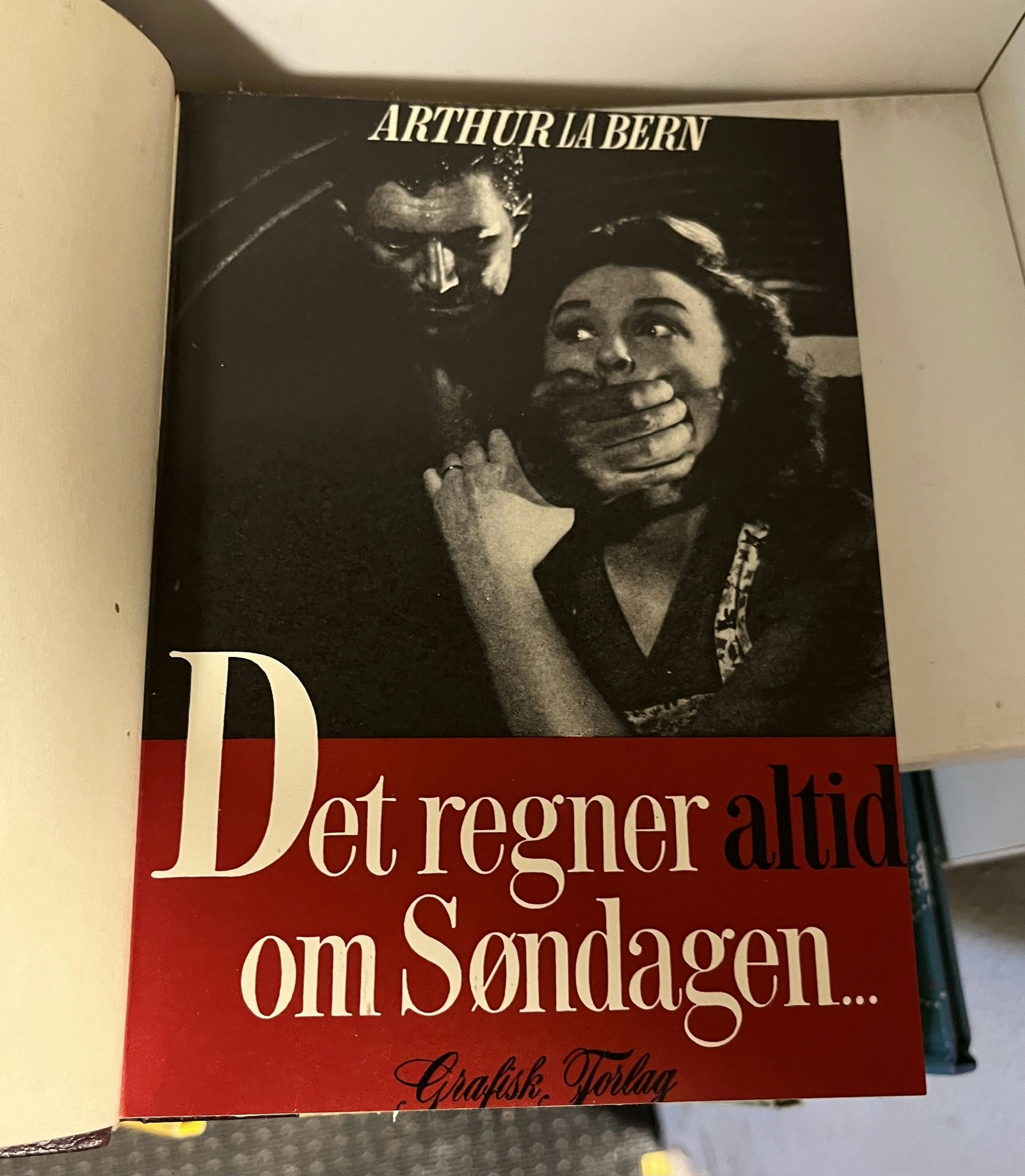 Det regner altid om søndagen