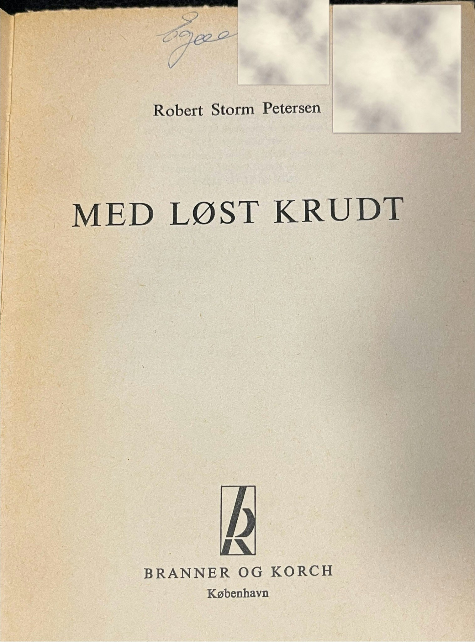 Med løst krudt