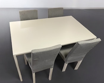 Ikea spisebord med 4 stole