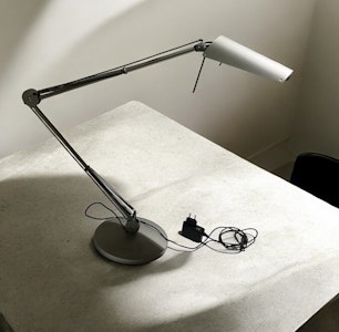 Luxo bordlampe