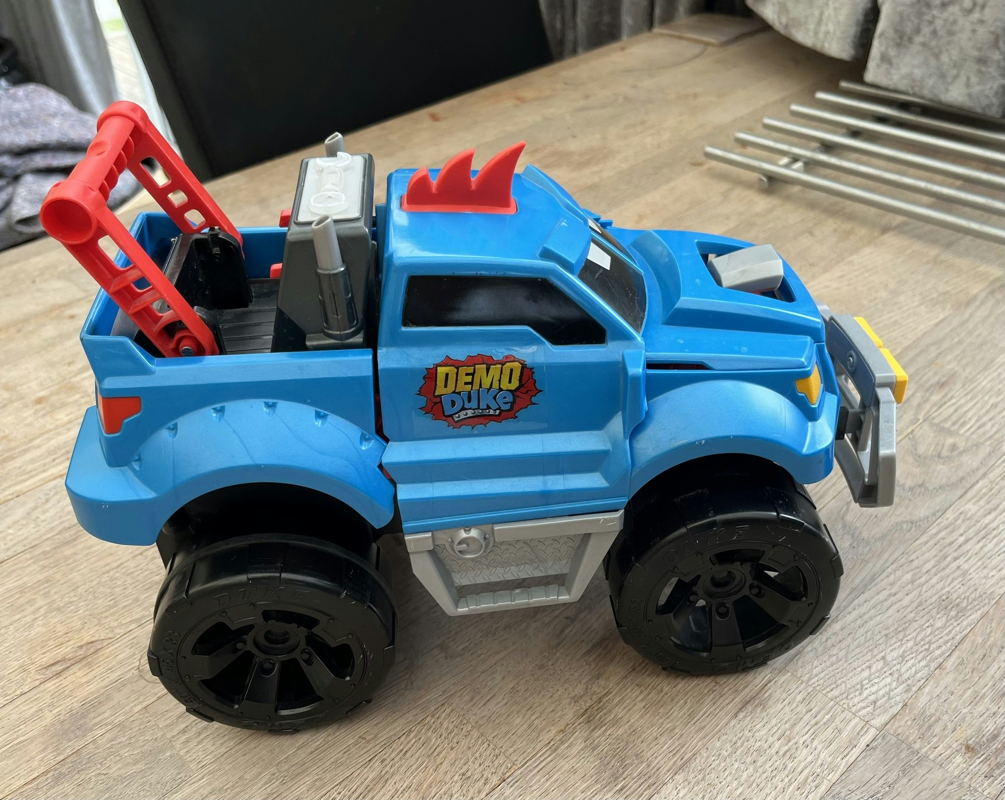 Demo Duke Bil