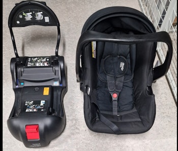 BRIO Autostol med base