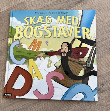 Skæg med bogstaver