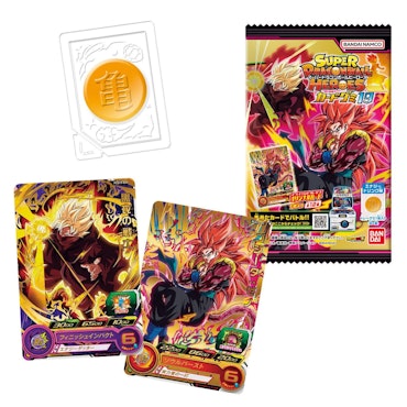 Bandai Super Dragon Ball Heroes Card with gummy candy