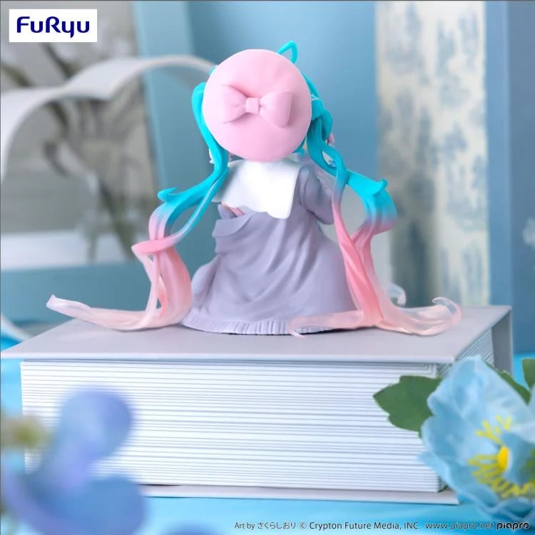 Vocaloid Hatsune Miku (Love Sailor Purple Color Ver.) Noodle Stopper Figure