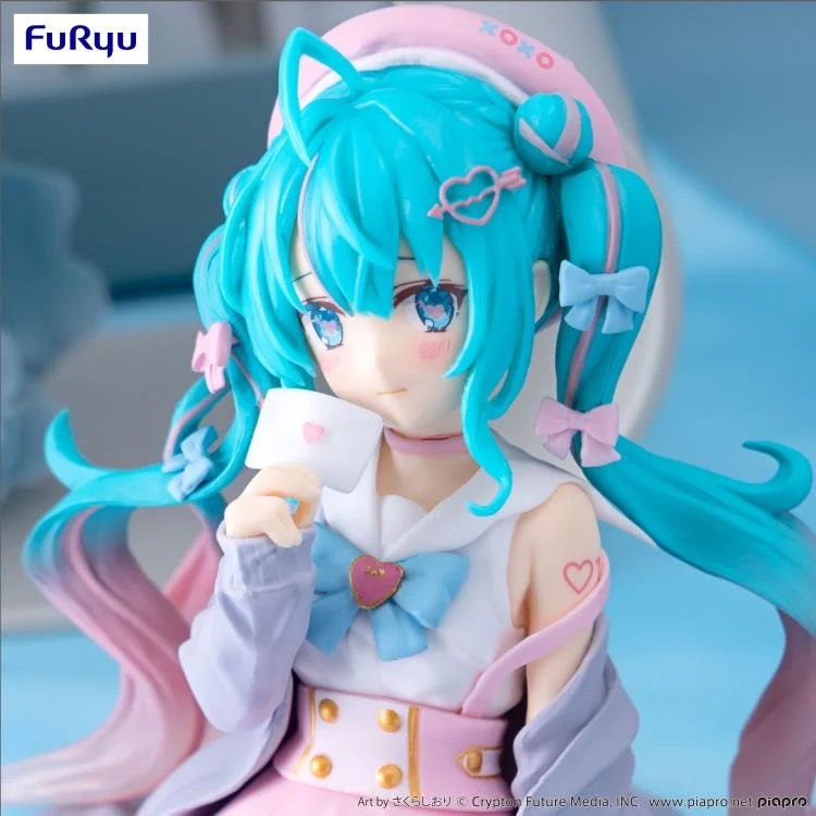 Vocaloid Hatsune Miku (Love Sailor Purple Color Ver.) Noodle Stopper Figure