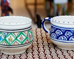 Handmålad kopp från Tunisien