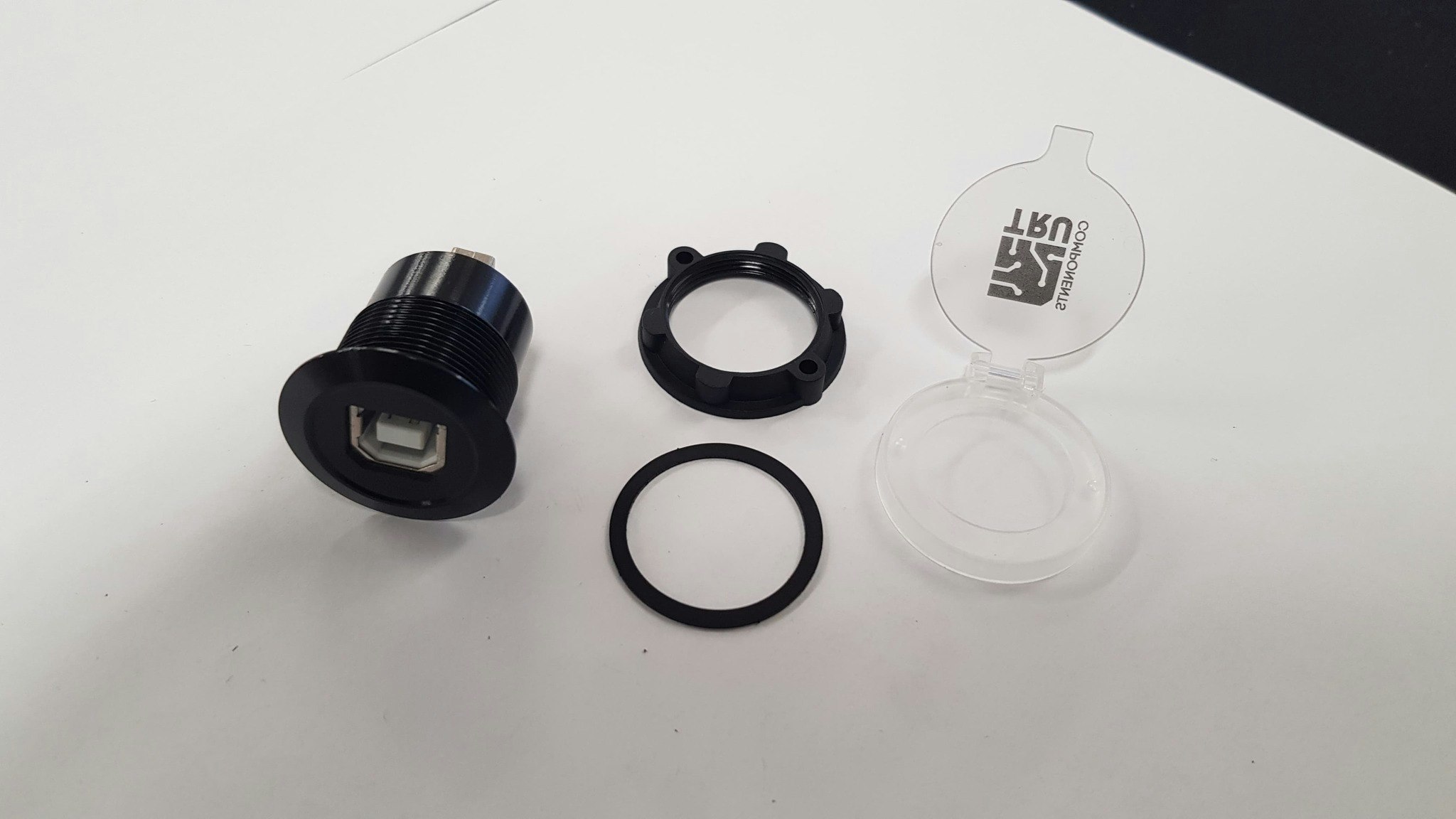 USB A-B Paneluttag