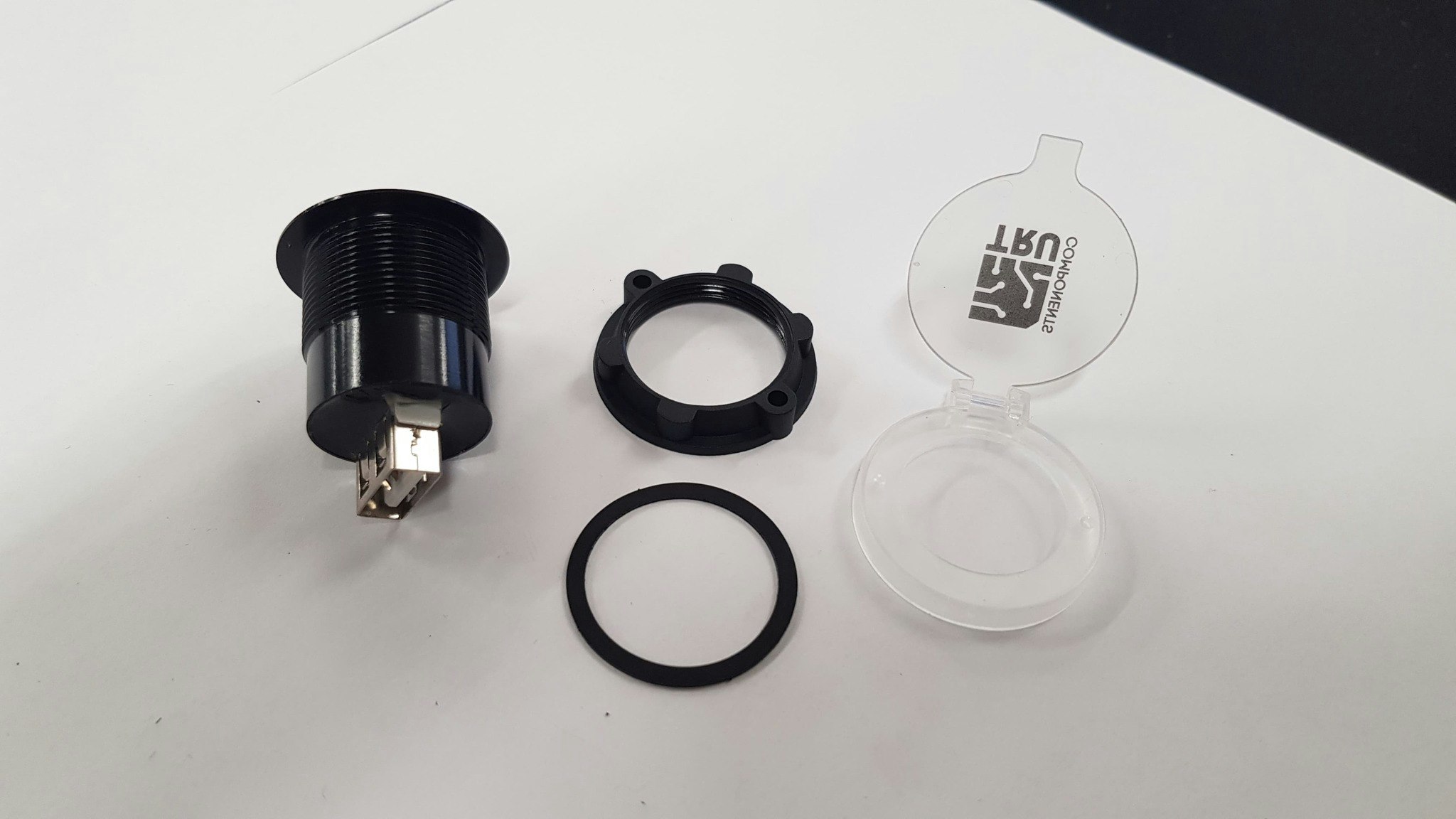 USB A-B Paneluttag