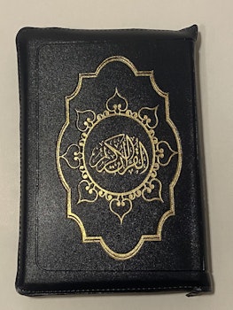 Koran Med Dragkedja Medium