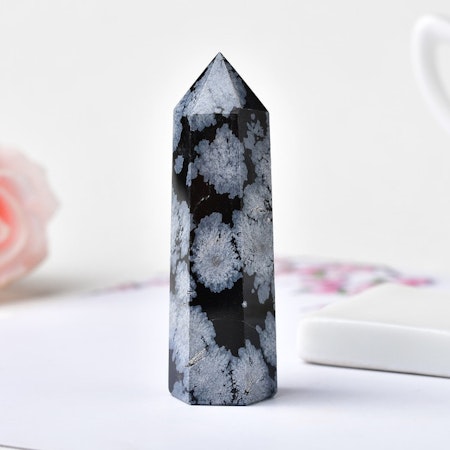 Kristall torn Obsidian snowflake