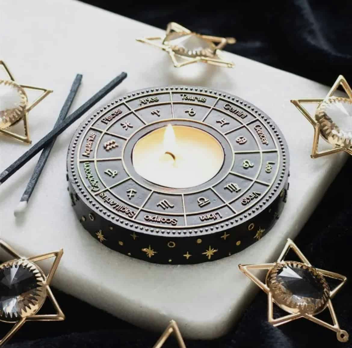 Värmeljushållare astrologi året