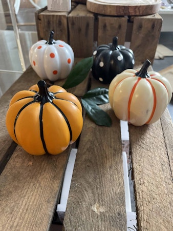 Dekor pumpor i trä