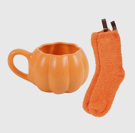 Pumpa mugg med mjuka strumpor