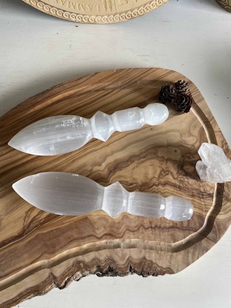 Athame kniv i Selenit