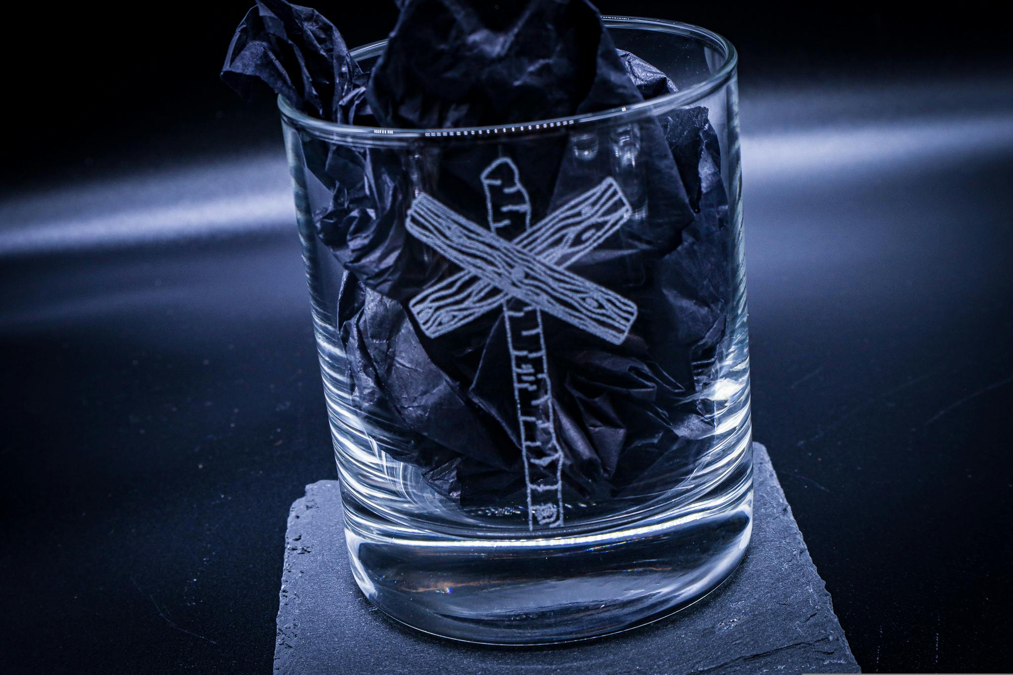Graverat Whiskeyglas Ledkrysset