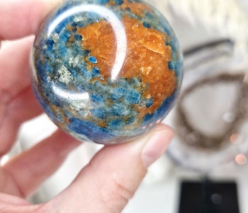Klot blå apatit x orange kalcit