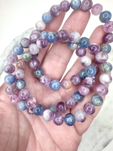 Gemmy lepidolite/kyanit