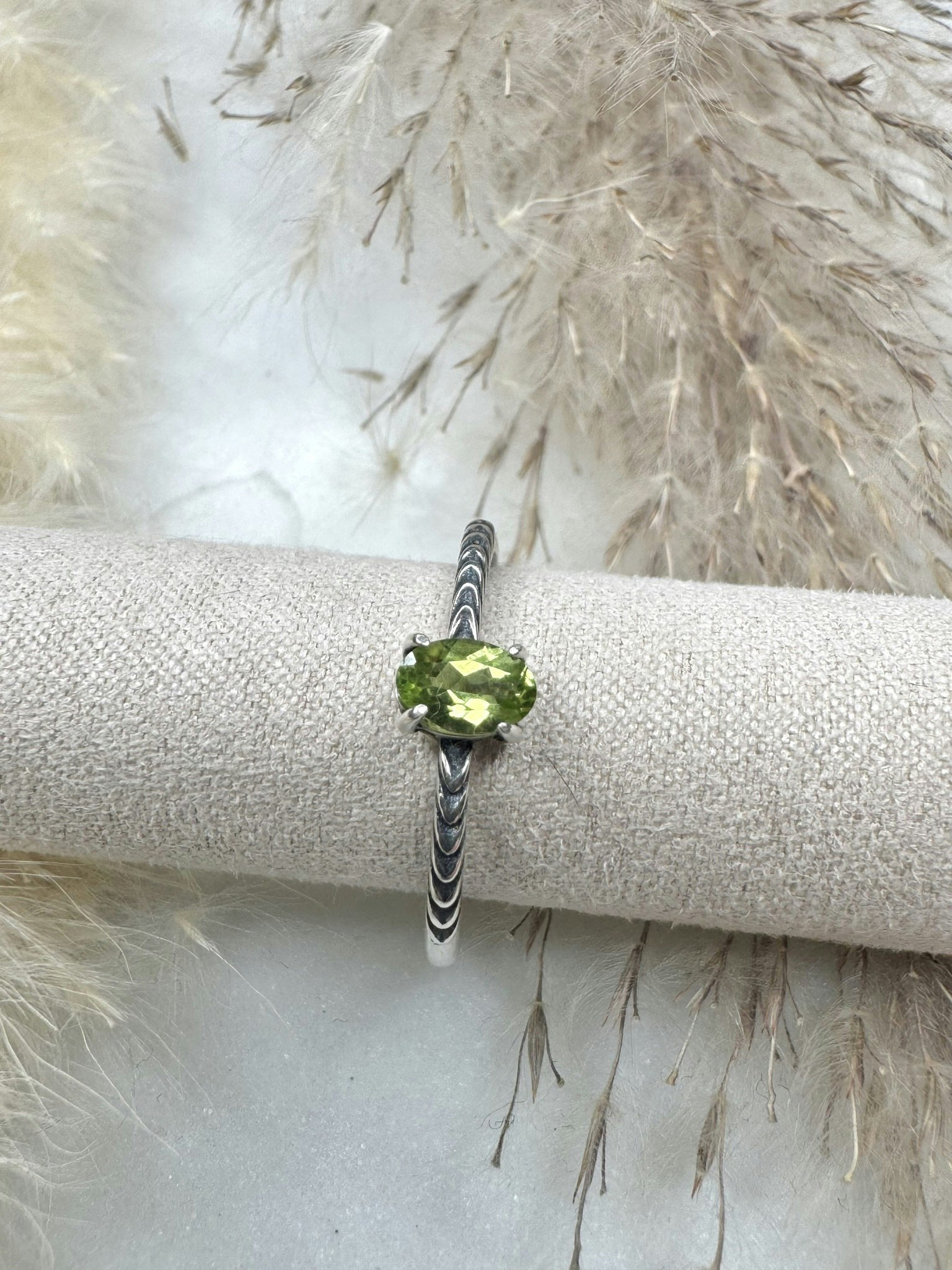 Silverring med peridot