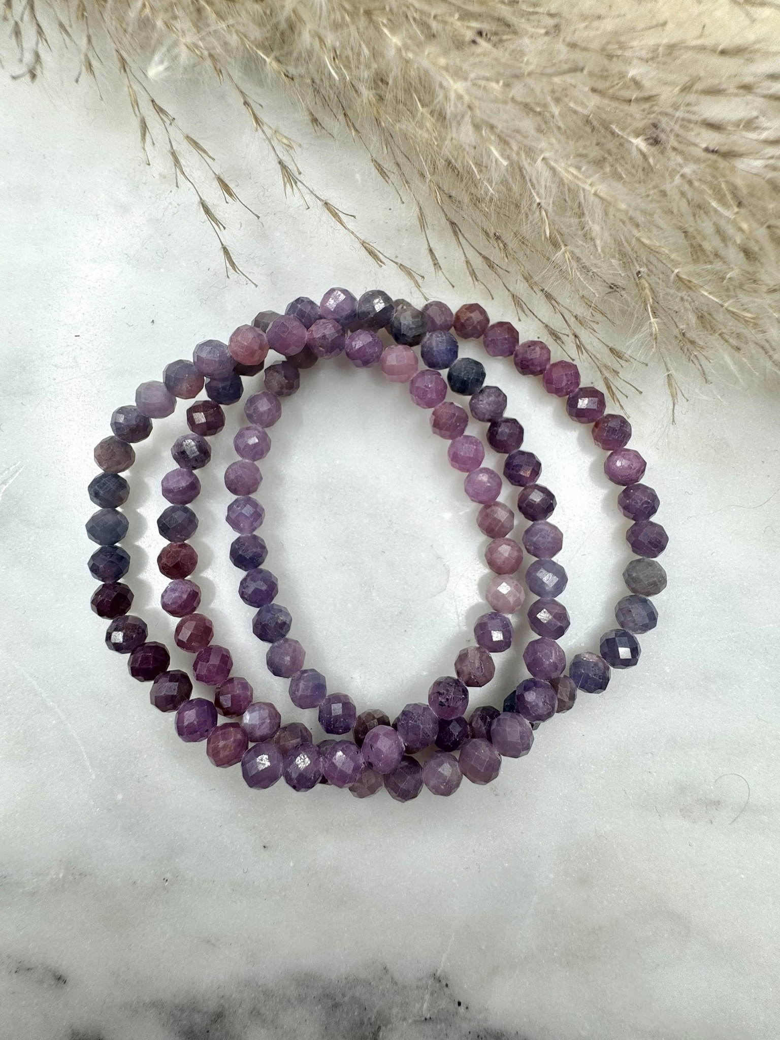 Rubin/safir facetterad 6 mm