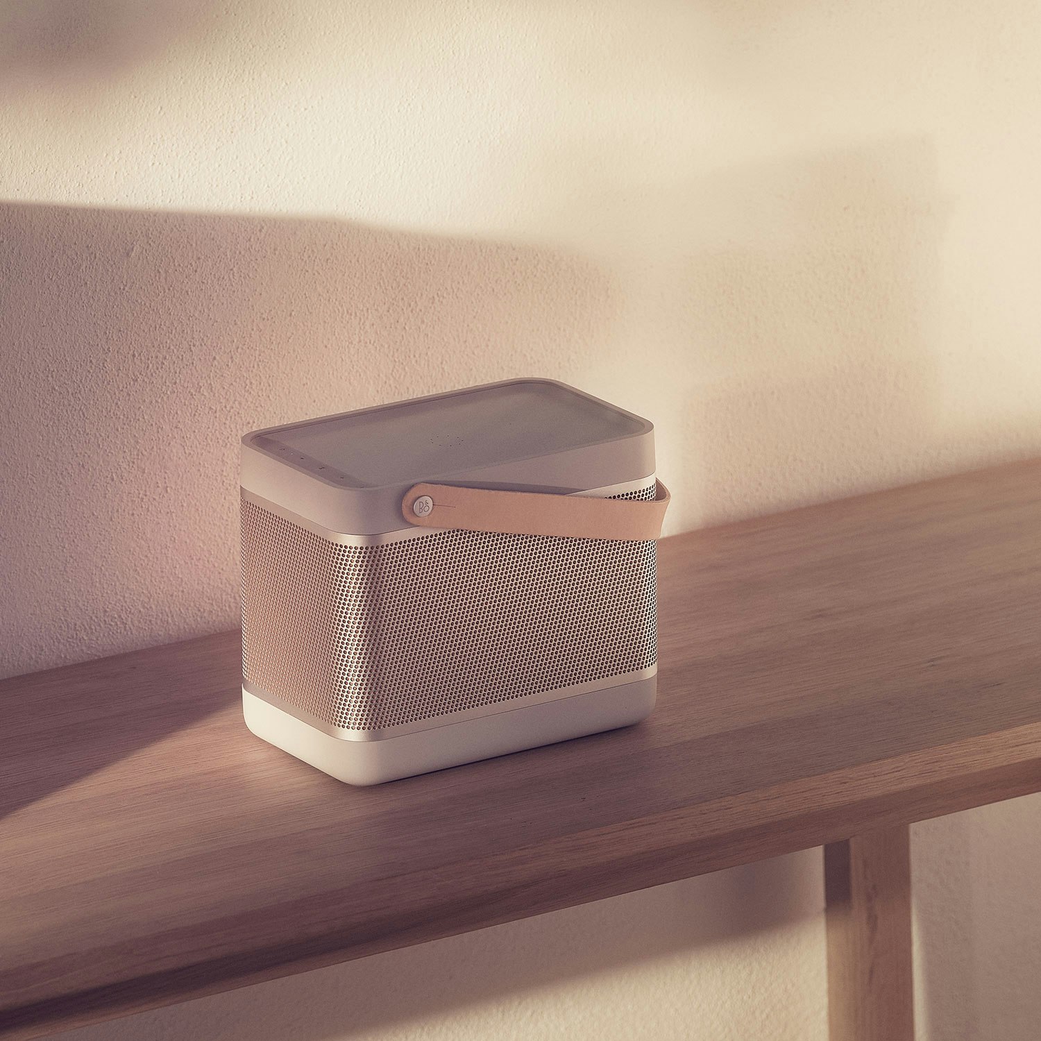Bang & Olufsen Beolit 20 Bärbar Högtalare beige & grå