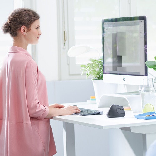 Logitech MX Vertical Wireless Mus Svart