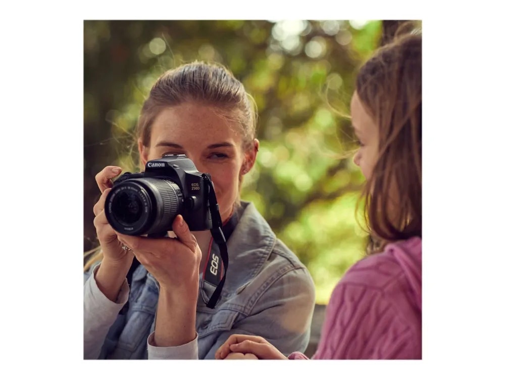 Canon EOS 250D 24.1Megapixel Digitalkamera Svart