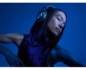 Bose QuietComfort Ultra trådlösa brusreducerande hörlurar Lunar Blue