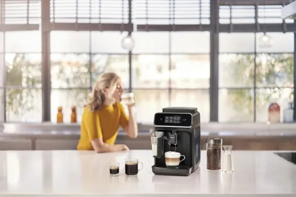 Philips Series 2200 EP2230 Automatisk Espressomaskin med mjölkskummare