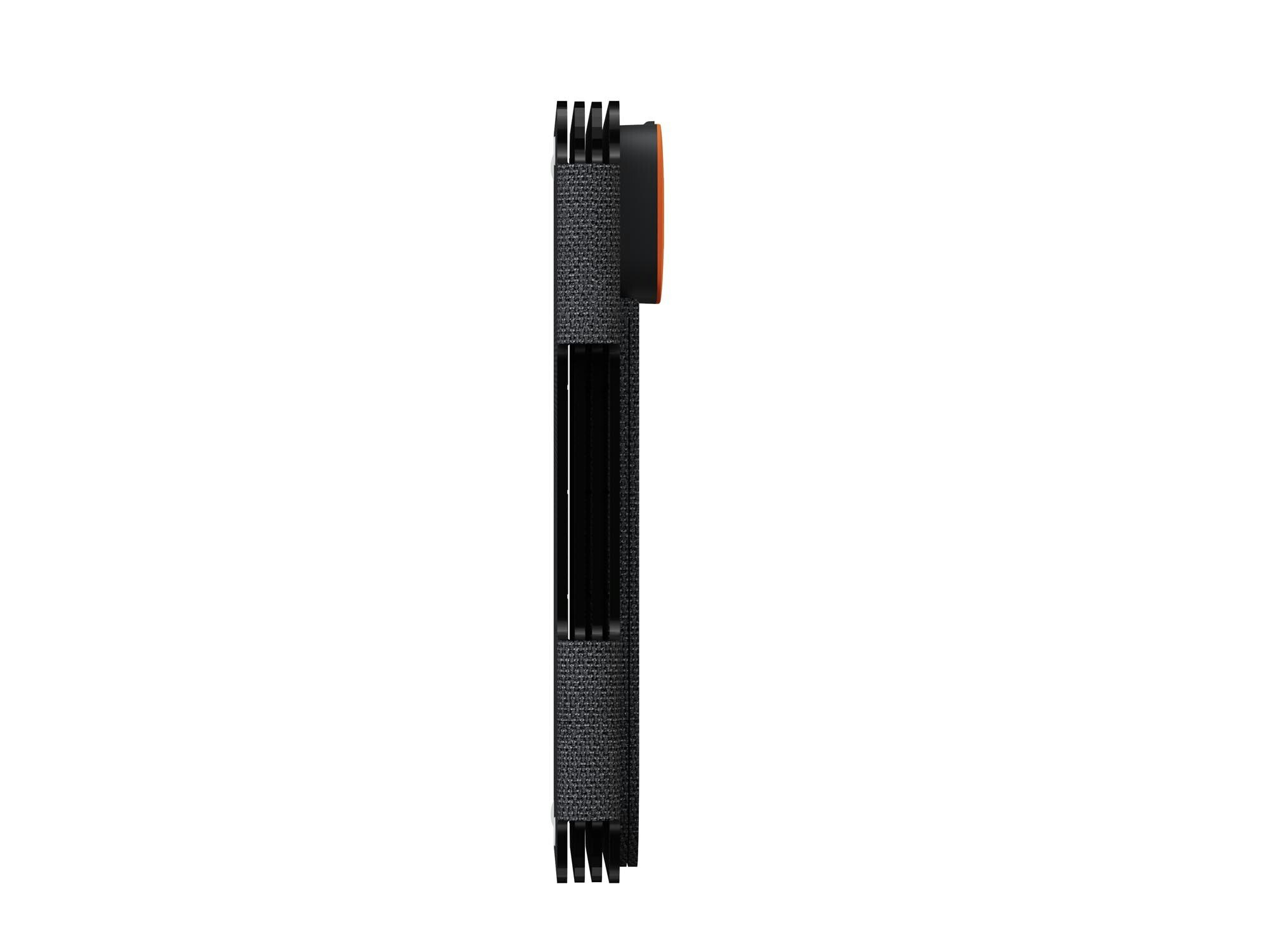Xtorm Kraftfull 28W Solcellspanel IPX4 USB-C/A utgångar