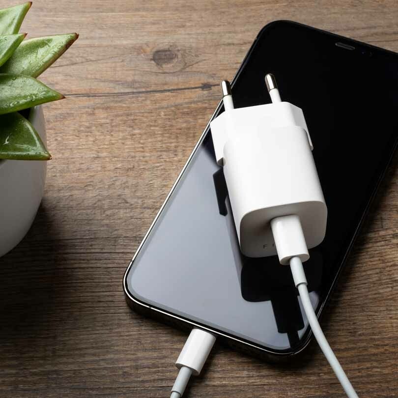 FIXED Super Snabb Mini Hemladdare USB-C PD 25W Vit