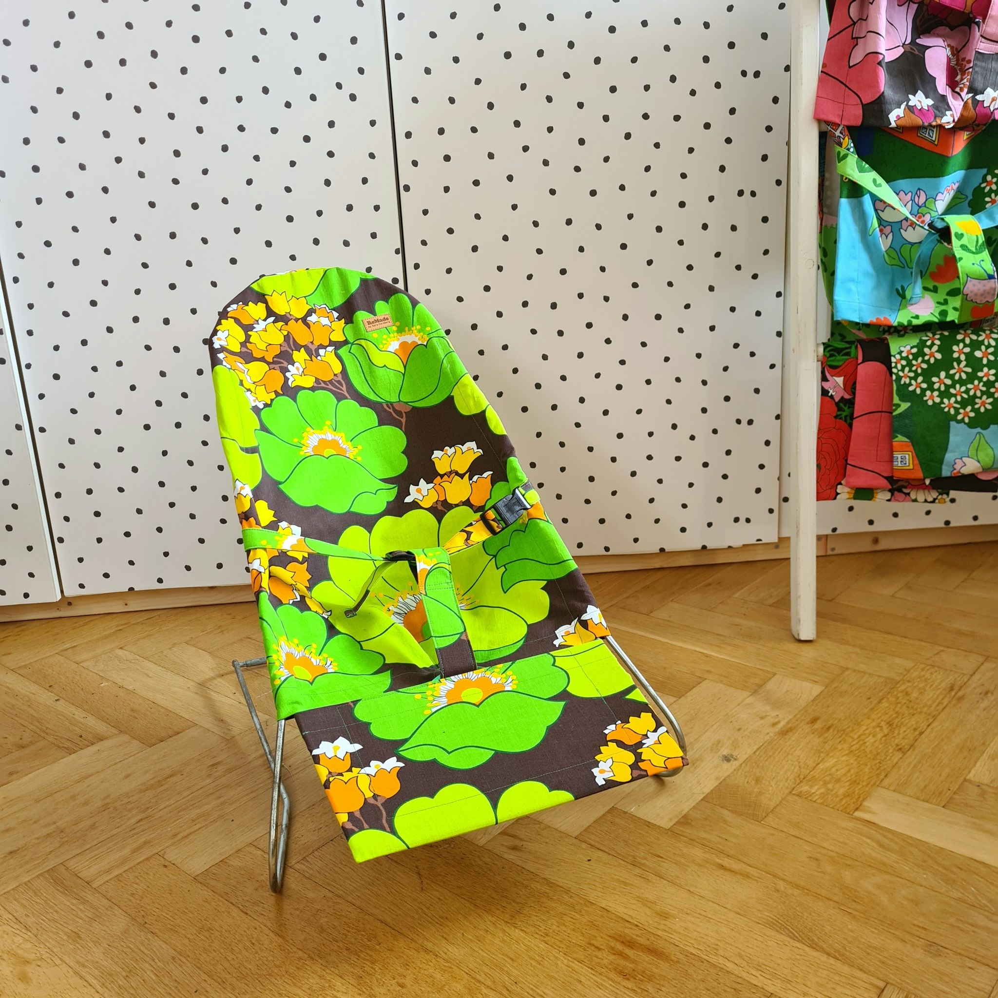 Klädsel till Babysitter RETRO