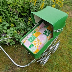 Lapptäcke dockvagn