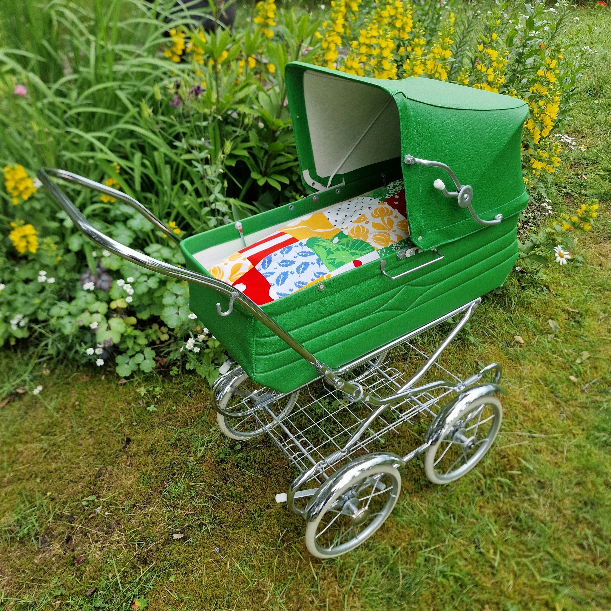 Lapptäcke dockvagn