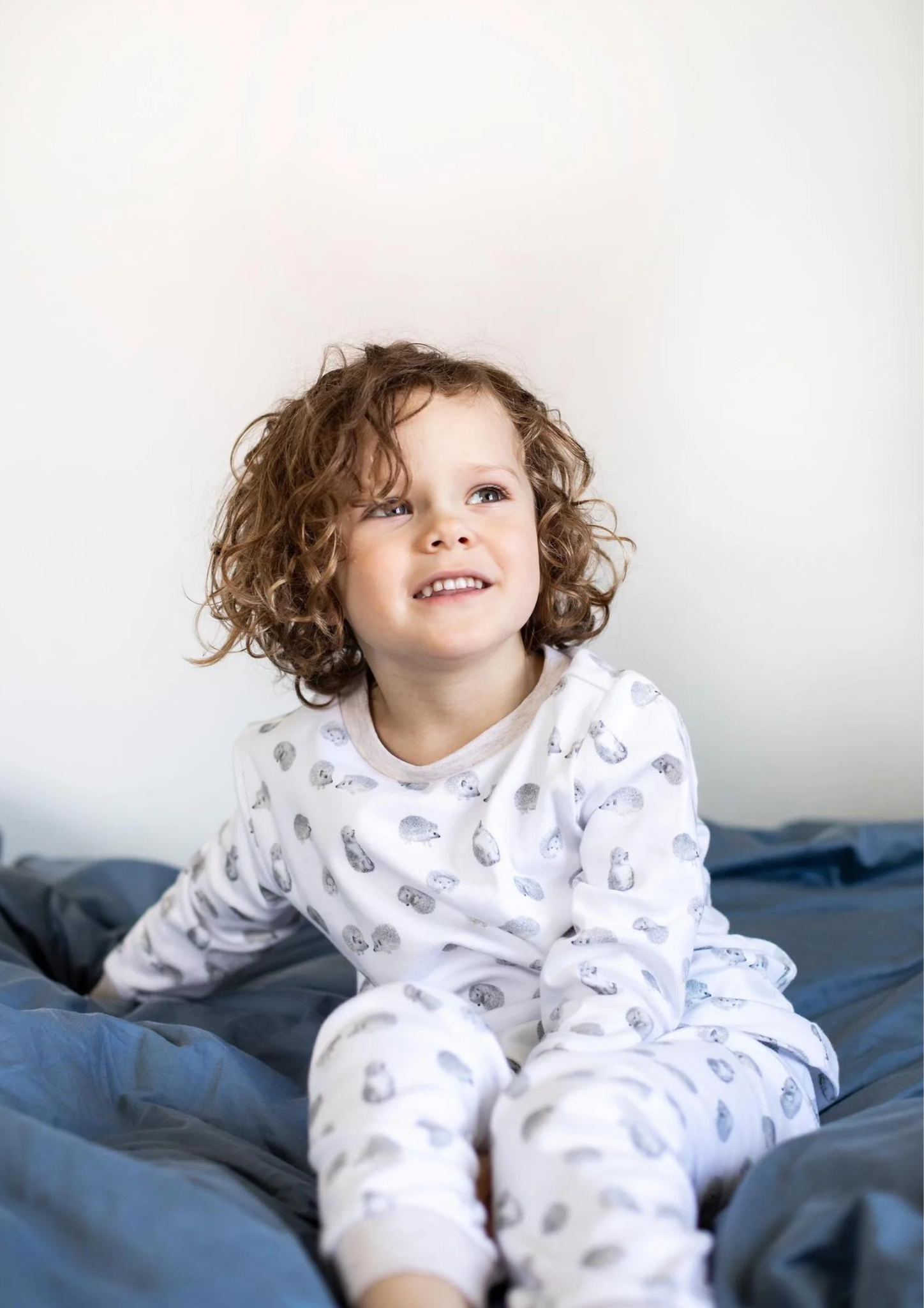 Pyjamas från Charlie Tells med Igelkottar Stl. 86/92-110/116 - HoppiTotta  barnkläder mössor väggdekal textiltryck vinyltryck isskrapa