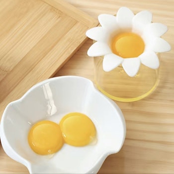 Separera ägg - Blomma med gulan i mitten - Baka med Alma