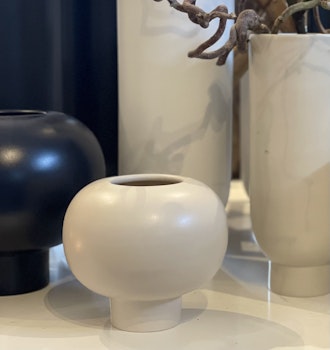 Ball vas beige LITEN