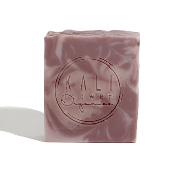 Ekologisk handgjord tvål - Purple clay - lila lera med frankincense